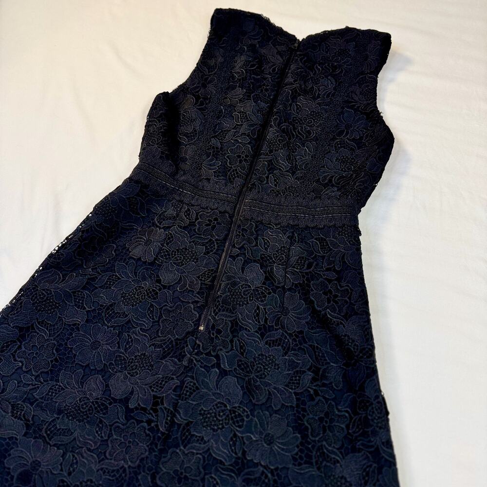 Alice + Olivia Lennon Black Lace Mini Dress Scalloped Cocktail Sz 4 Coquette - Picture 11 of 16